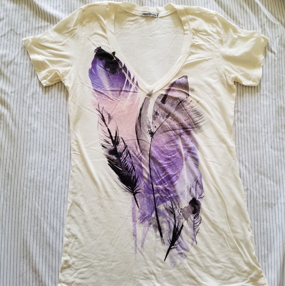 Cream V-Neck Graphic Tee